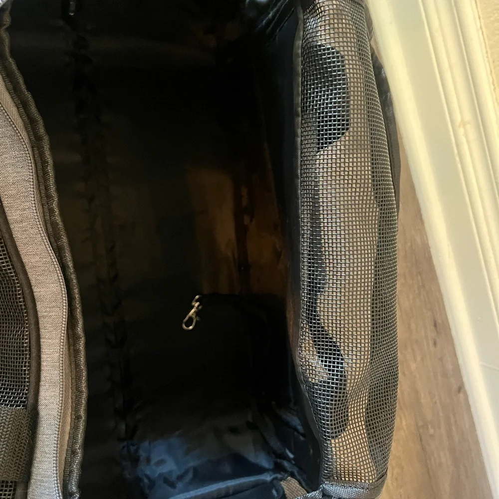 Nautica small pet carrier NEW